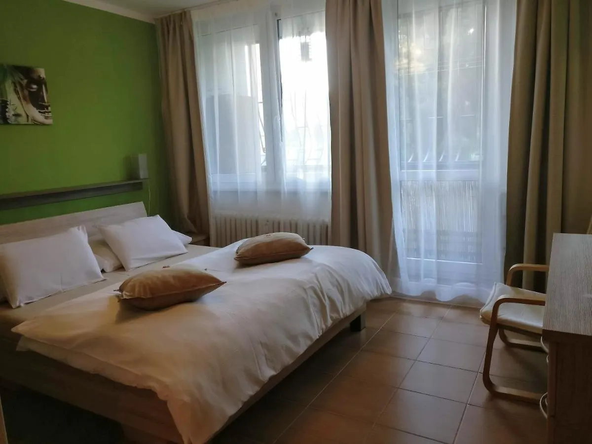Invalidovna Apartment Прага