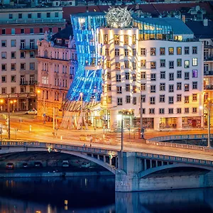 4* Hotel Dancing House - Tancici Dum