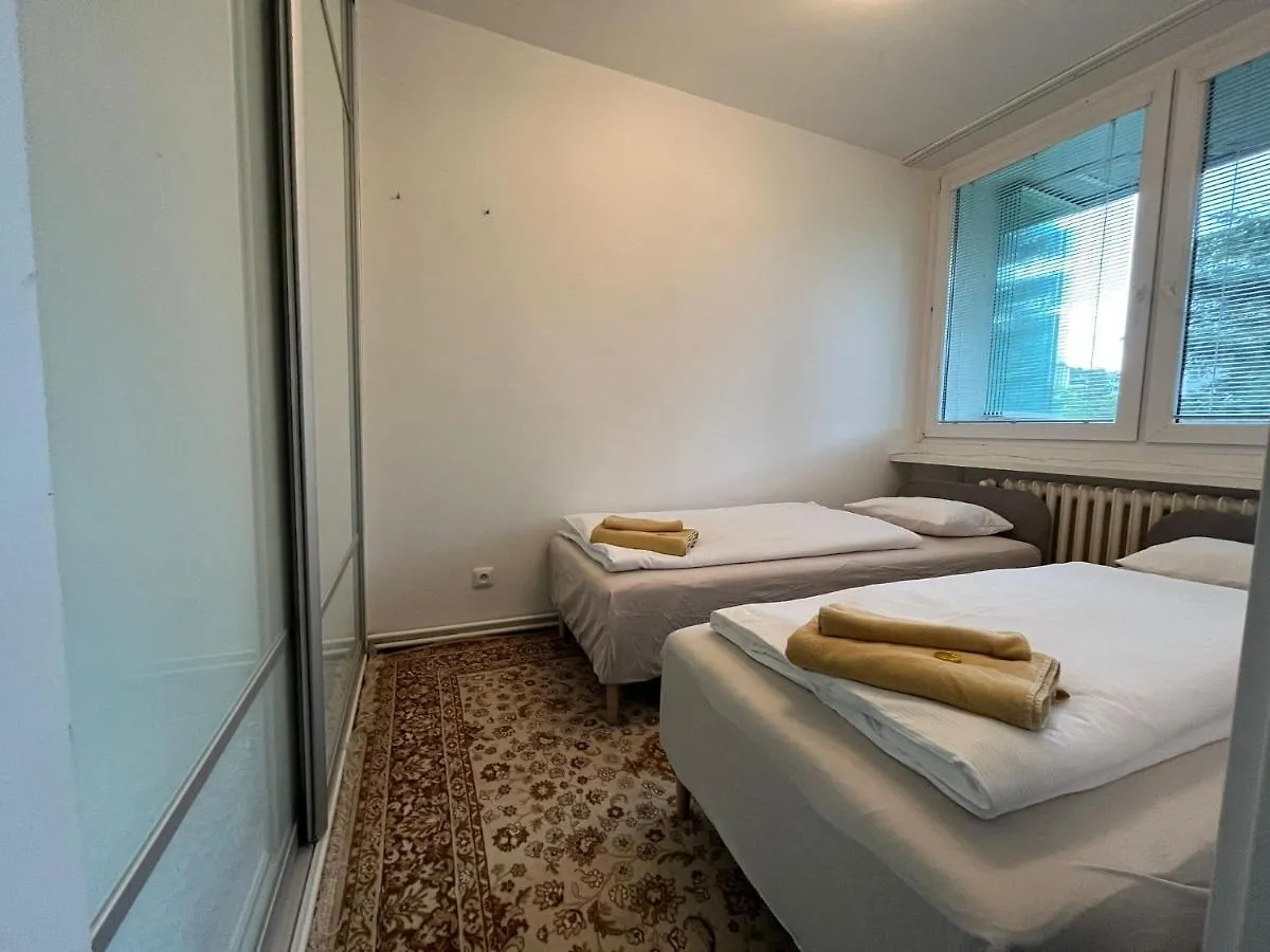 Invalidovna Apartment براغ