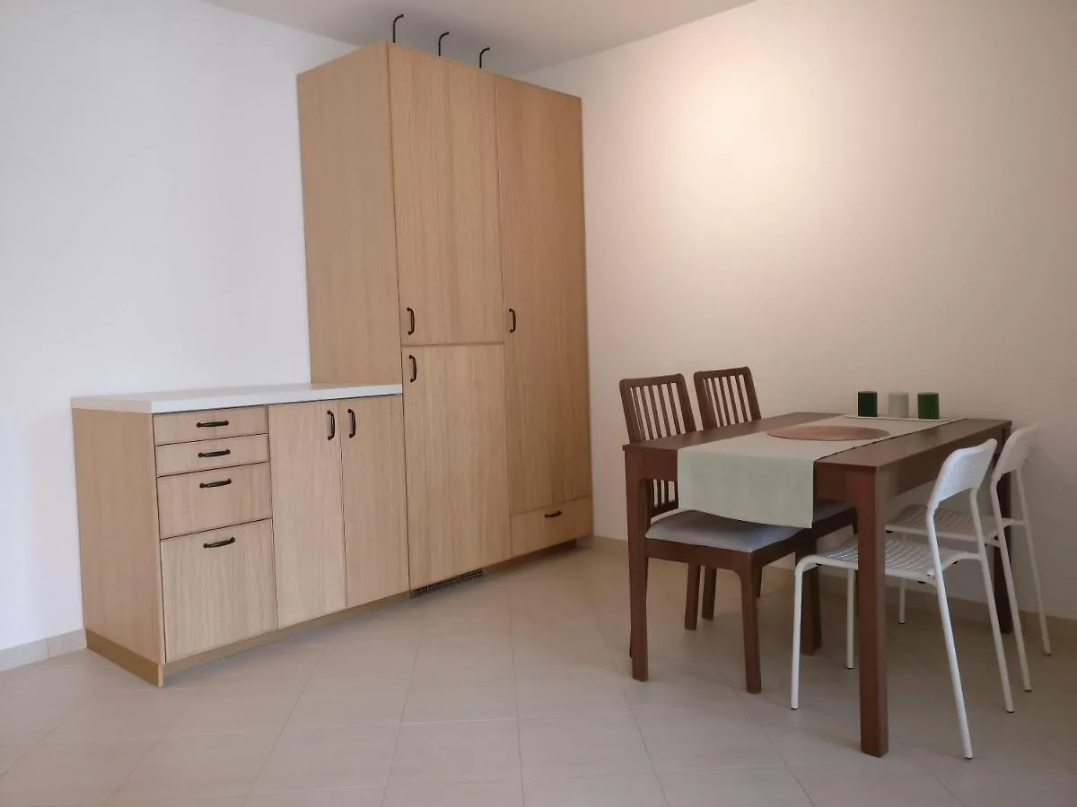 Invalidovna Apartment براغ